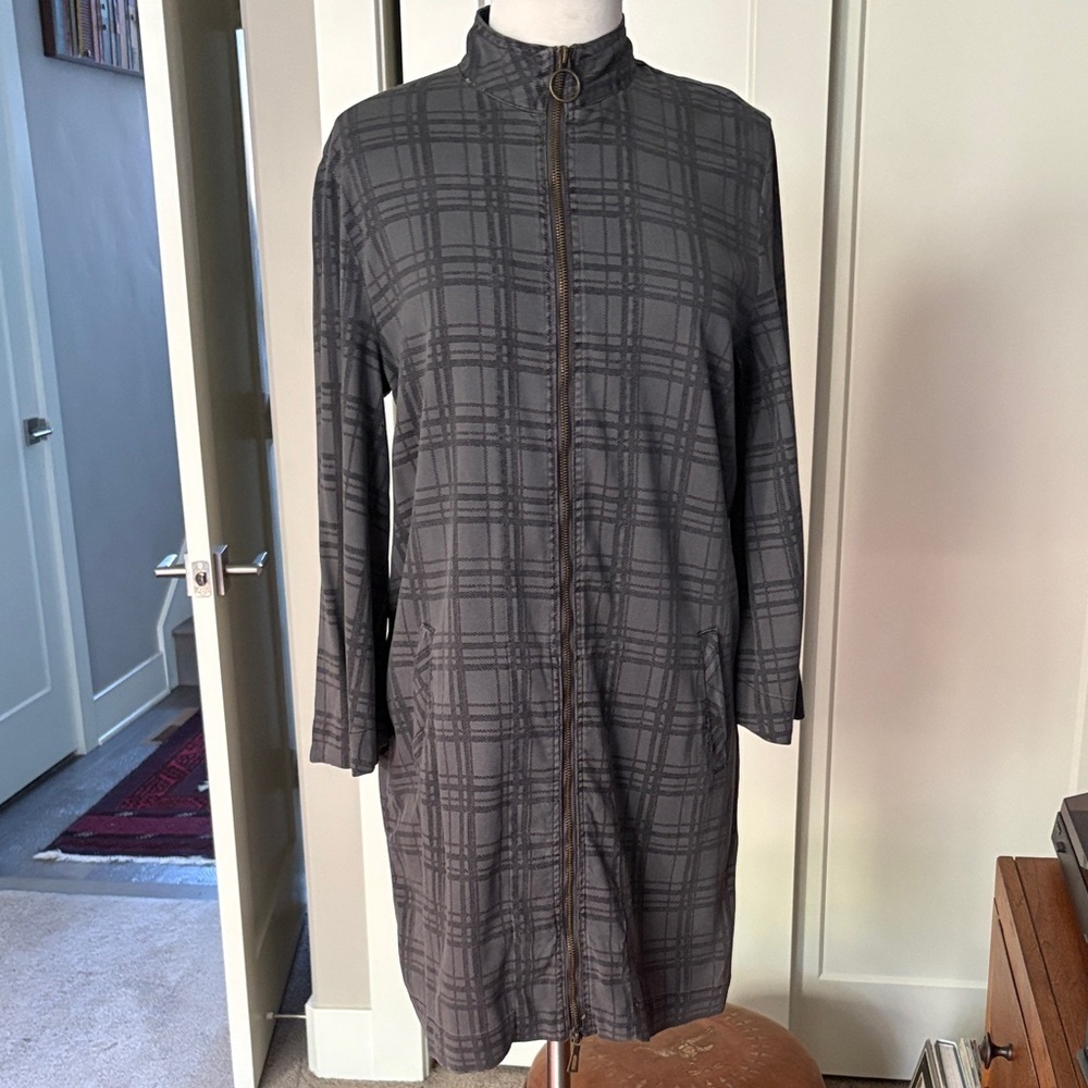 XCVI knee length Gray Plaid coat with brass zipper.